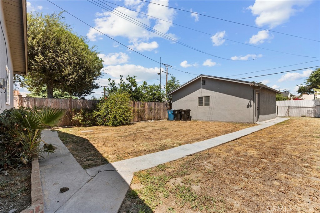 2508 El Paseo Alhambra, CA 91803 - Photo 20 of 21 a view of a backyard of a house