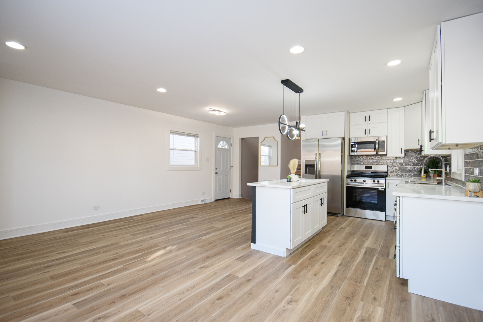 1005 West 103rd Street Chicago, IL 60643 - Photo 6 of 18