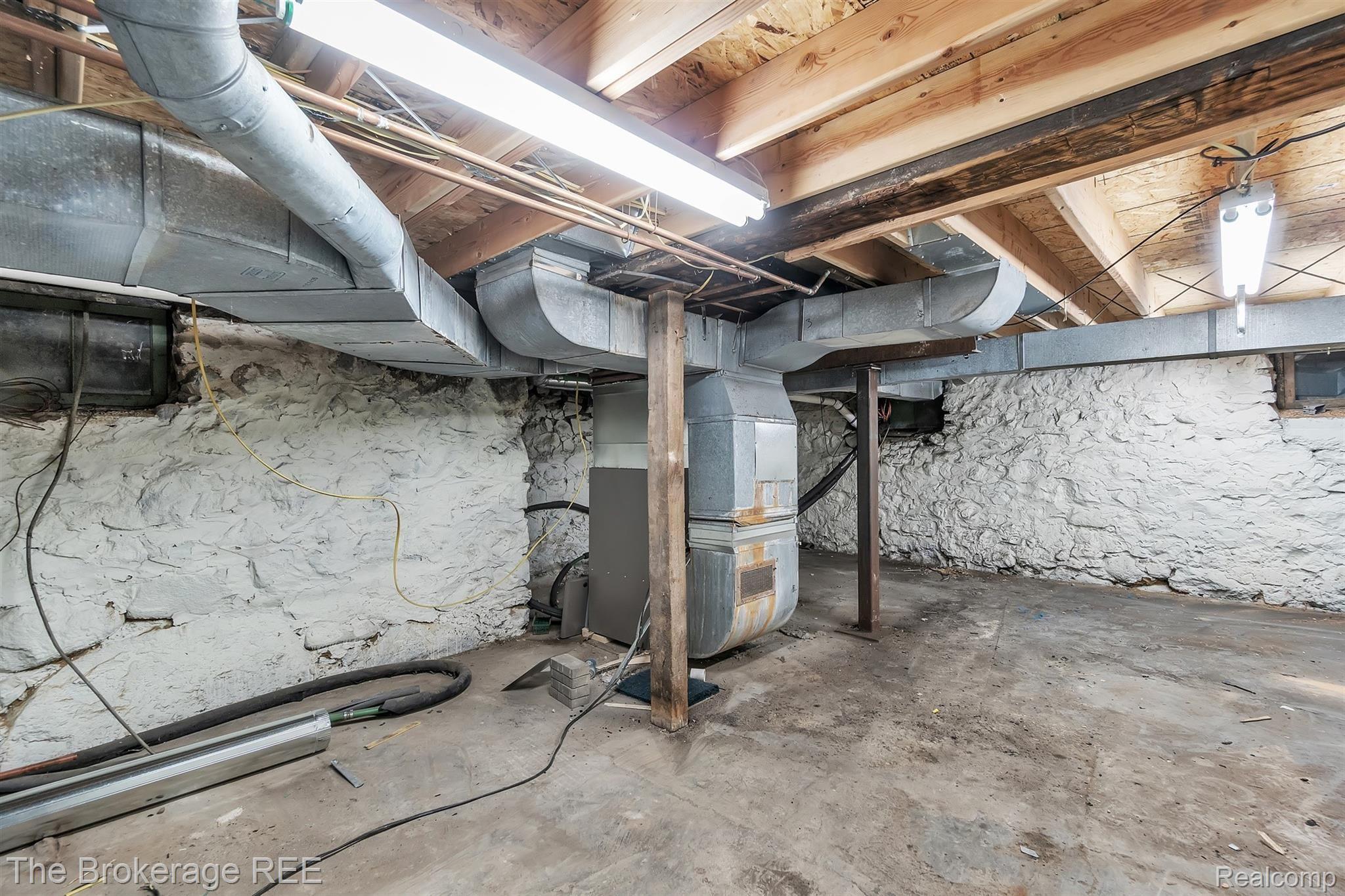 4730 West Lake Road Columbiaville, MI 48421 - Photo 45 of 72 44-4730 W Lake Rd-windowstill-reale.jpg