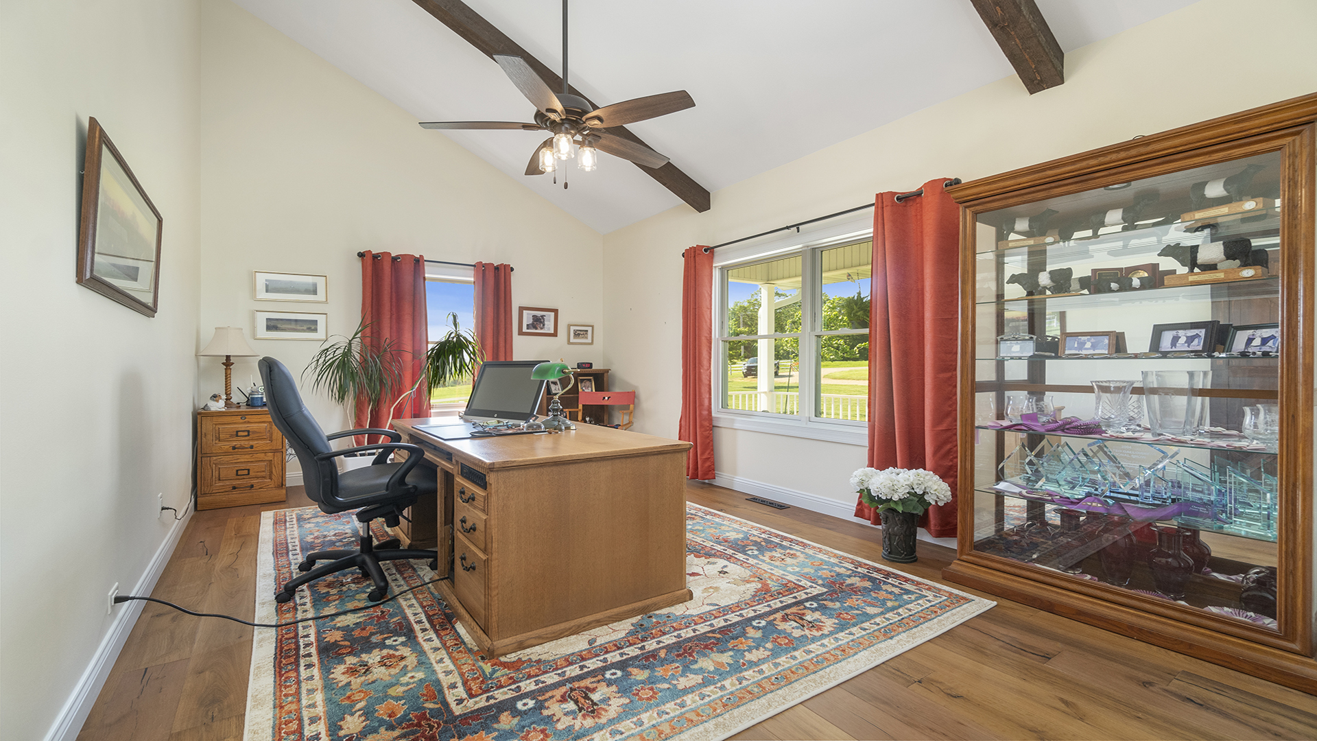 5465 West Penn Corner Road Oregon, IL 61061 - Photo 43 of 56 a living room with furniture and a floor to ceiling window