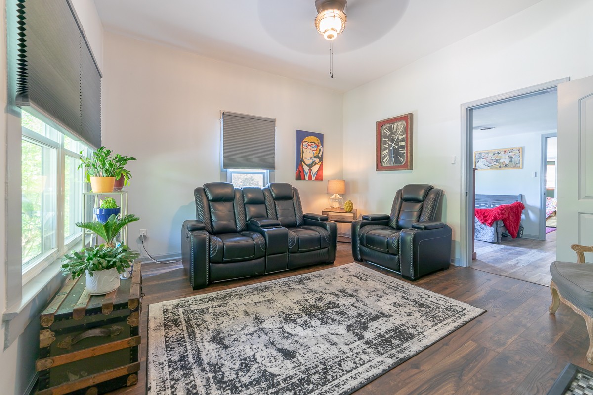 409 South 11th Street Clarksville, TN 37040 - Photo 13 of 29 a living room with furniture and a couch