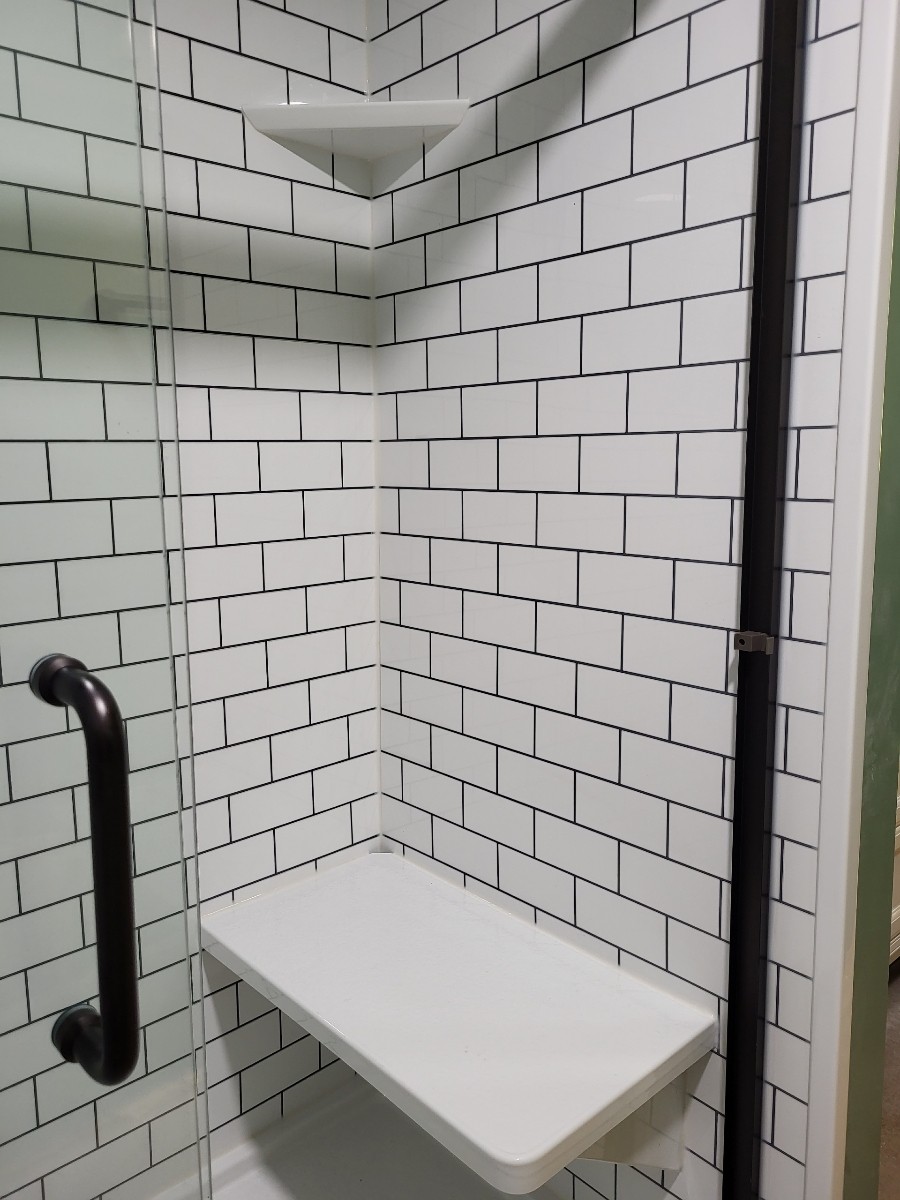 409 South 11th Street Clarksville, TN 37040 - Photo 21 of 29 a bathroom with a sink