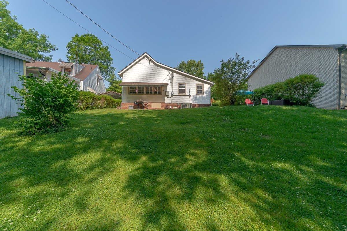 409 South 11th Street Clarksville, TN 37040 - Photo 29 of 29 a view of a front of house and garage