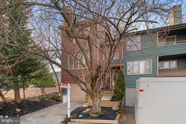 $450,000 | 9408 Clocktower Lane, Columbia, MD 21046