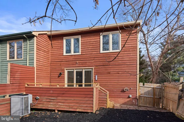 $450,000 | 9408 Clocktower Lane, Columbia, MD 21046