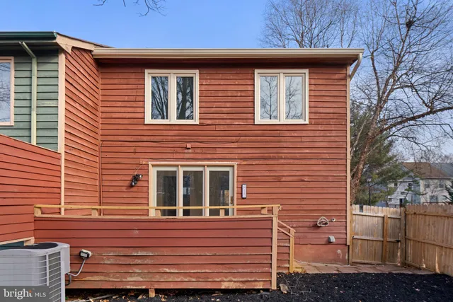 $450,000 | 9408 Clocktower Lane, Columbia, MD 21046