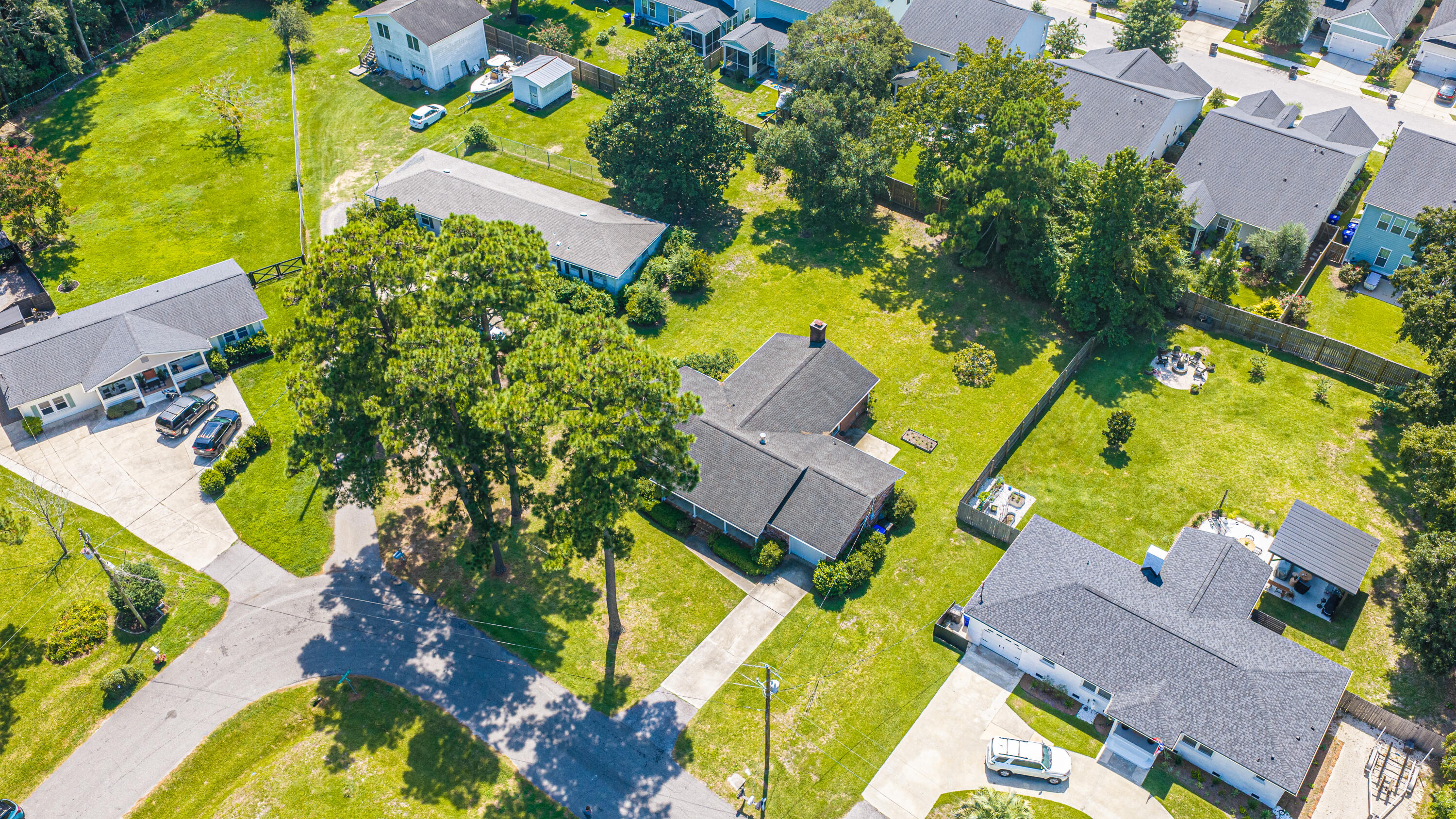 1259 Robin Road Mount Pleasant, SC 29464 - Photo 58 of 85 1259 Robin Road