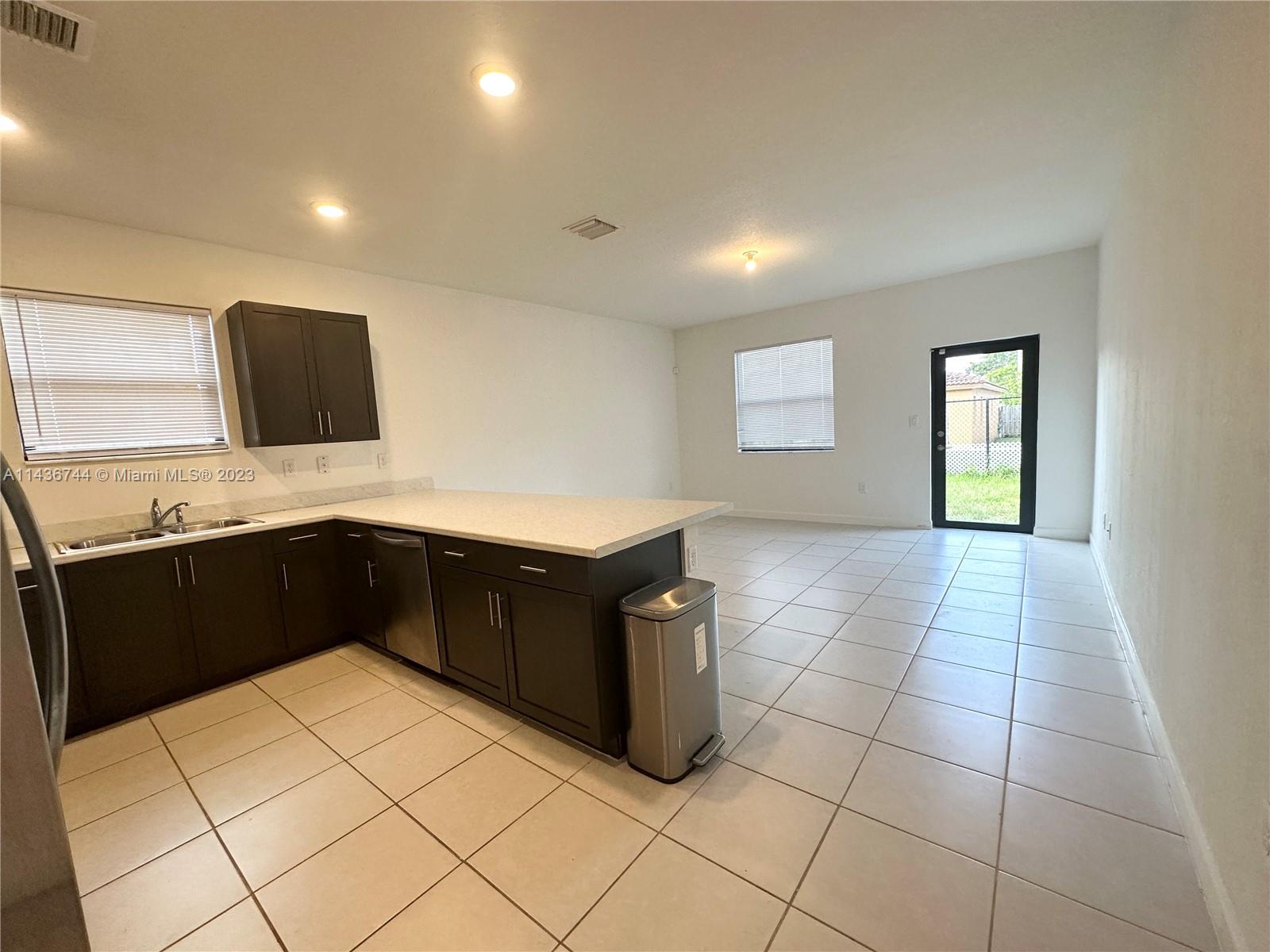 13337 Southwest 284th Street Homestead, FL 33033 - Photo 7 of 54