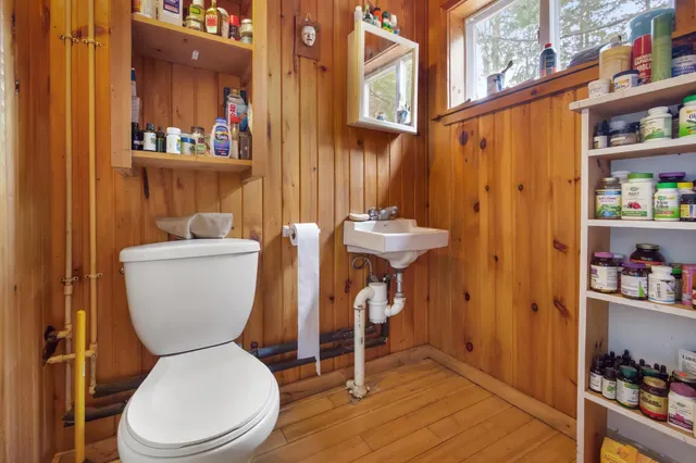 $599,000 | 1 Pioneer Lane, Howland, ME 04448