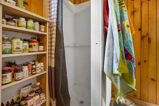 $599,000 | 1 Pioneer Lane, Howland, ME 04448