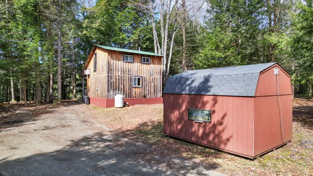 $599,000 | 1 Pioneer Lane, Howland, ME 04448