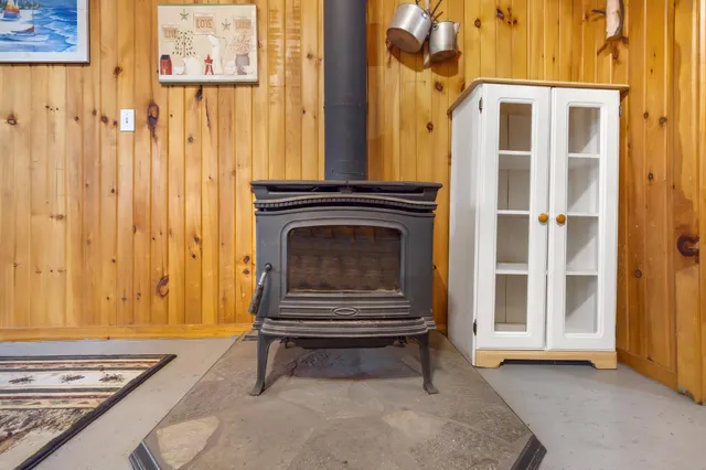 $599,000 | 1 Pioneer Lane, Howland, ME 04448