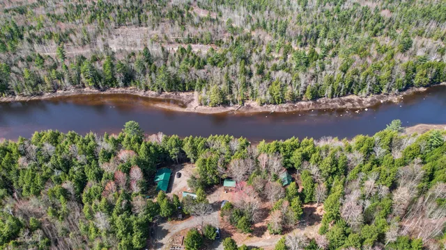 $599,000 | 1 Pioneer Lane, Howland, ME 04448