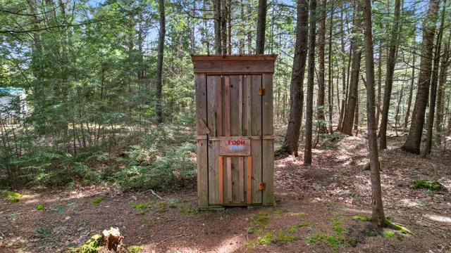 $599,000 | 1 Pioneer Lane, Howland, ME 04448