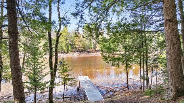 $599,000 | 1 Pioneer Lane, Howland, ME 04448