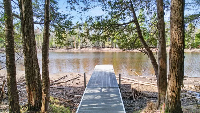 $599,000 | 1 Pioneer Lane, Howland, ME 04448