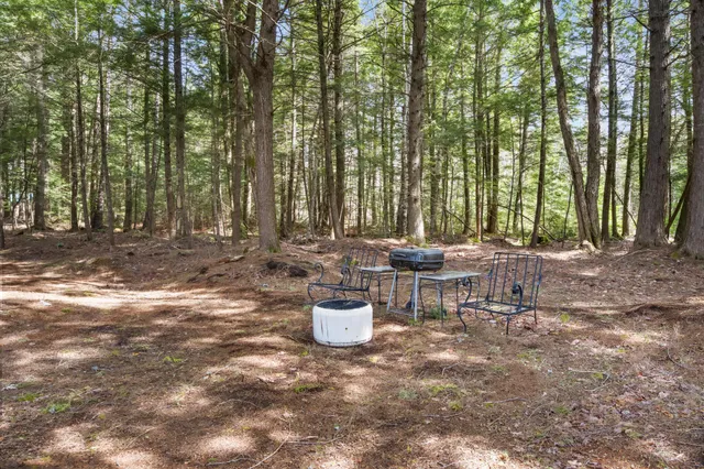 $599,000 | 1 Pioneer Lane, Howland, ME 04448