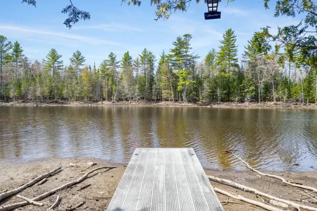 $599,000 | 1 Pioneer Lane, Howland, ME 04448