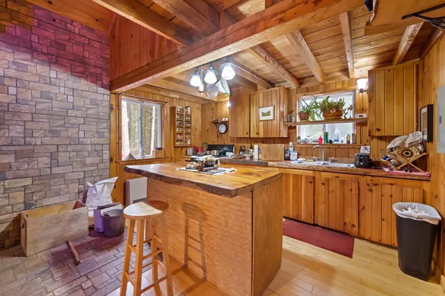 $599,000 | 1 Pioneer Lane, Howland, ME 04448