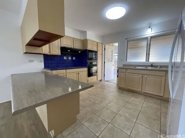 $5,000 | 970 Kalawai Place, Kailua, HI 96734