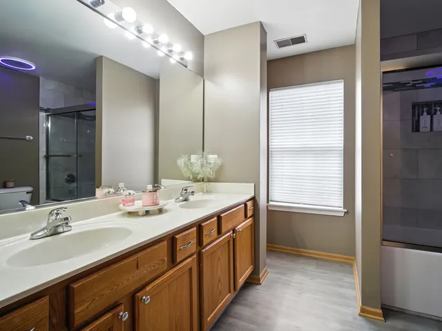 $249,900 | 530 West Kristina Lane, Round Lake, IL 60073