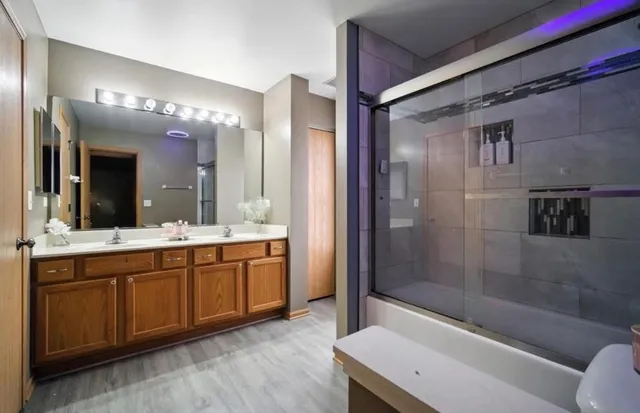 $249,900 | 530 West Kristina Lane, Round Lake, IL 60073