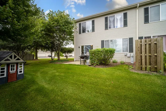 $249,900 | 530 West Kristina Lane, Round Lake, IL 60073