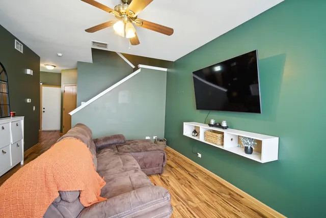 $249,900 | 530 West Kristina Lane, Round Lake, IL 60073