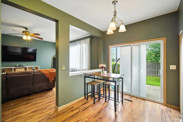 $249,900 | 530 West Kristina Lane, Round Lake, IL 60073