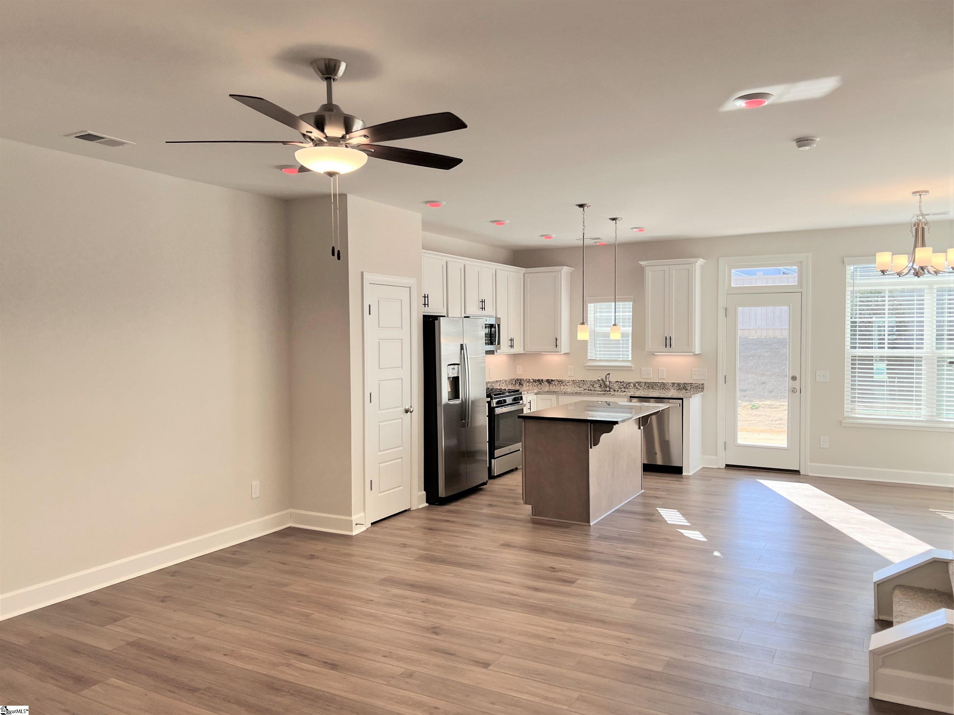 324 Hollenbeck Place Greenville, SC 29607 - Photo 5 of 23