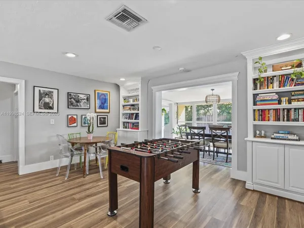 $8,500 | 2648 Northeast 26th Avenue, Fort Lauderdale, FL 33306