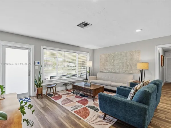 $8,500 | 2648 Northeast 26th Avenue, Fort Lauderdale, FL 33306