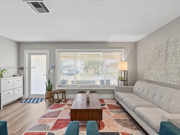 $8,500 | 2648 Northeast 26th Avenue, Fort Lauderdale, FL 33306