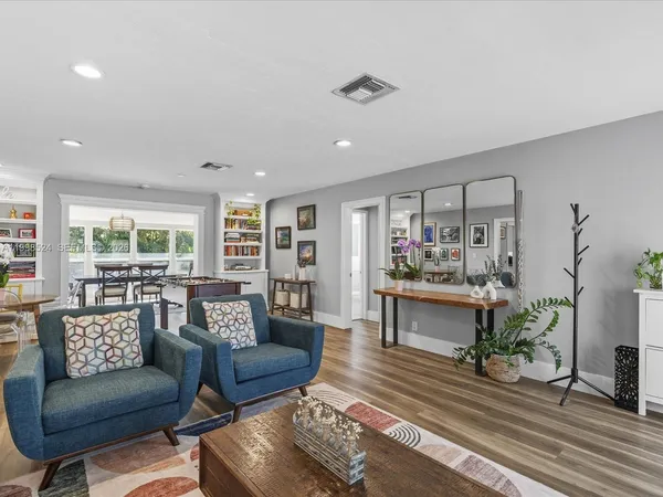 $8,500 | 2648 Northeast 26th Avenue, Fort Lauderdale, FL 33306