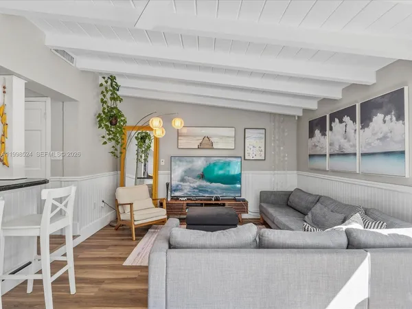 $8,500 | 2648 Northeast 26th Avenue, Fort Lauderdale, FL 33306