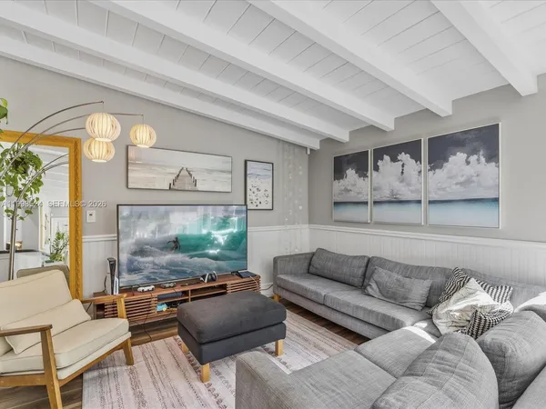 $8,500 | 2648 Northeast 26th Avenue, Fort Lauderdale, FL 33306