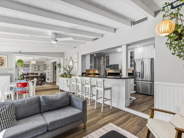 $8,500 | 2648 Northeast 26th Avenue, Fort Lauderdale, FL 33306