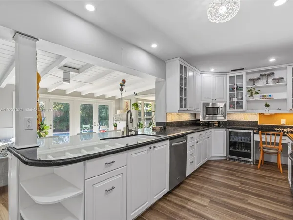 $8,500 | 2648 Northeast 26th Avenue, Fort Lauderdale, FL 33306