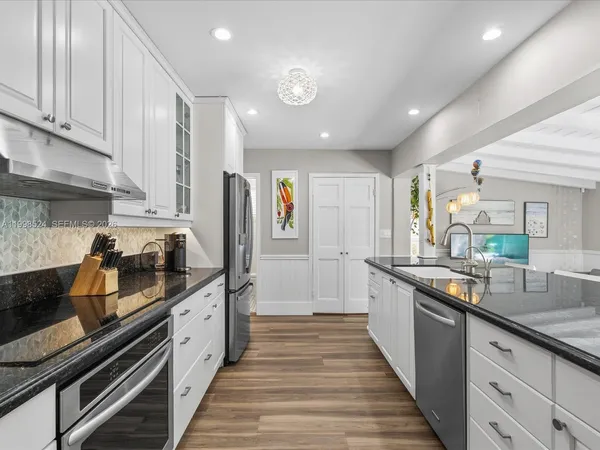 $8,500 | 2648 Northeast 26th Avenue, Fort Lauderdale, FL 33306