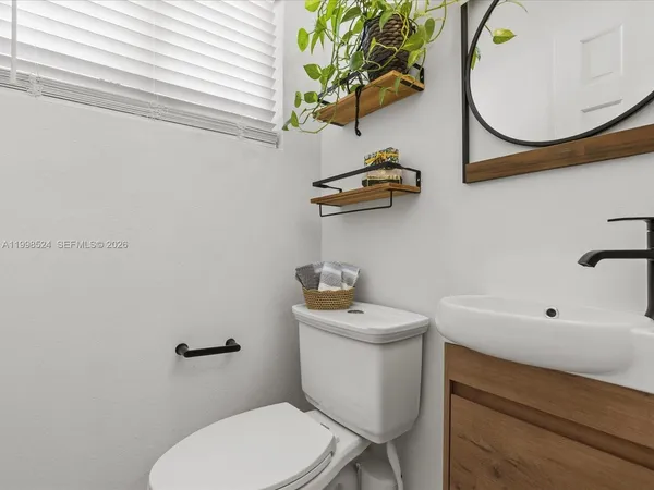 $8,500 | 2648 Northeast 26th Avenue, Fort Lauderdale, FL 33306