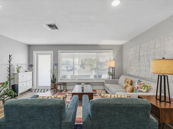 $8,500 | 2648 Northeast 26th Avenue, Fort Lauderdale, FL 33306