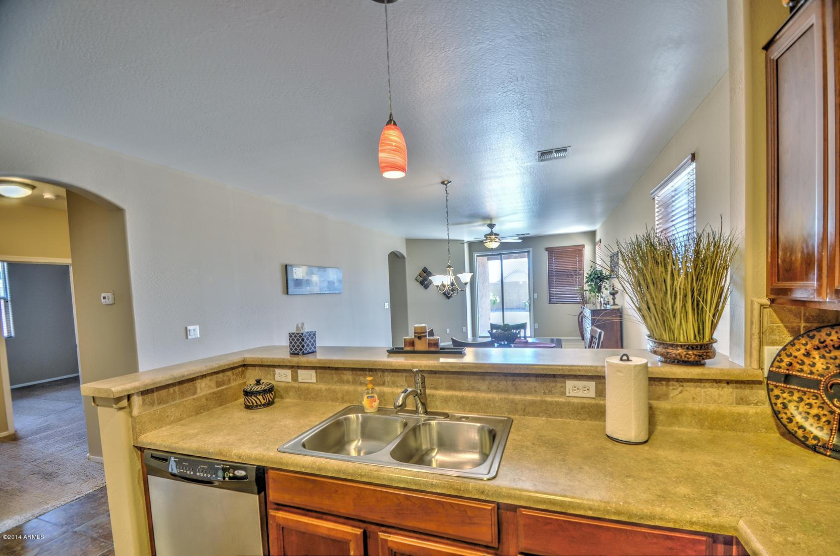 18464 North Lariat Road Maricopa, AZ 85138 - Photo 16 of 41 kitchen-4