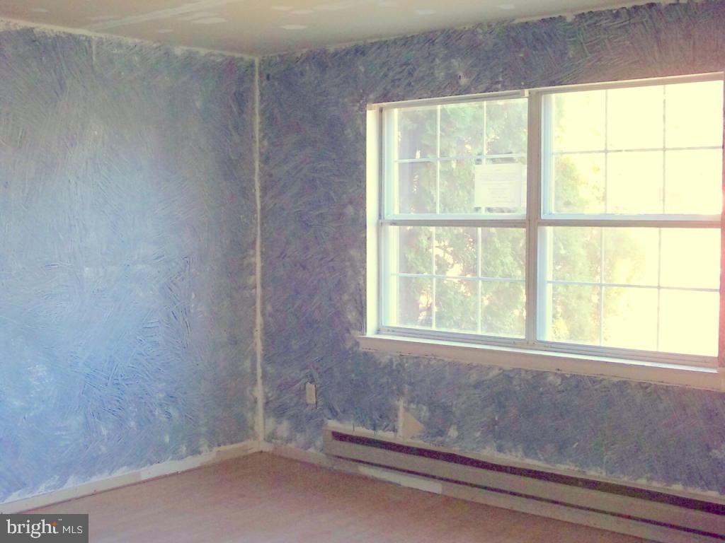 1116 Williamsburg Road Lancaster, PA 17603 - Photo 4 of 15 Gallery Image 4