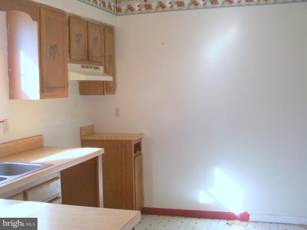 1116 Williamsburg Road Lancaster, PA 17603 - Photo 5 of 15 Gallery Image 5