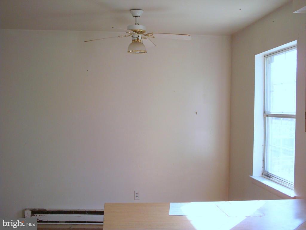 1116 Williamsburg Road Lancaster, PA 17603 - Photo 6 of 15 Gallery Image 6