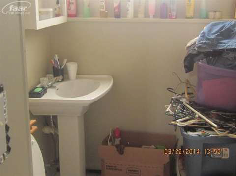 5301 Western Road Flint, MI 48506 - Photo 5 of 6 20395280-4.JPG