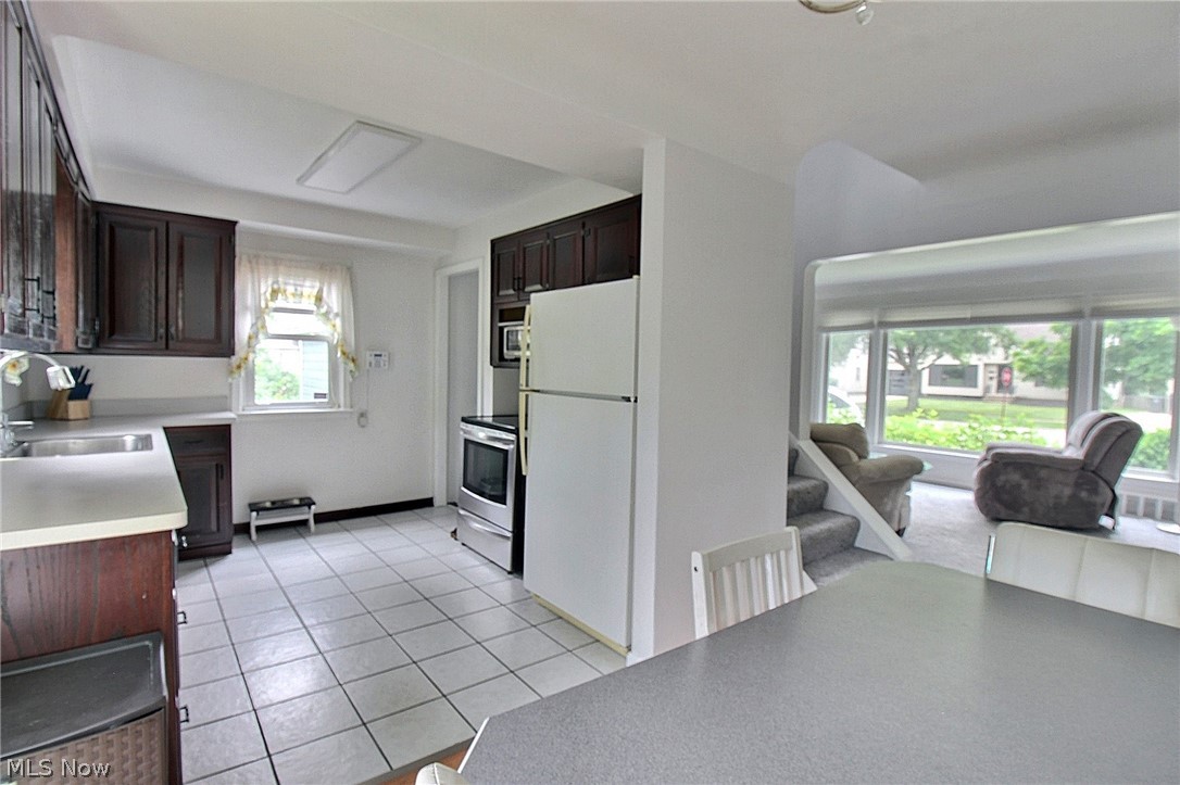 4857 Ridgebury Boulevard Cleveland, OH 44124 - Photo 7 of 17