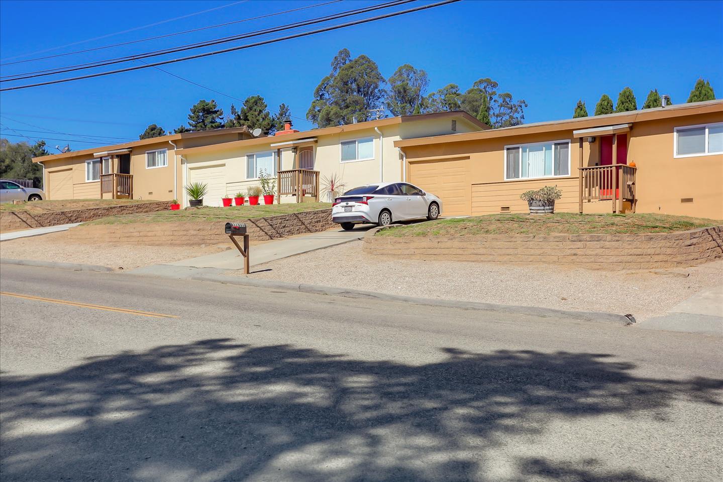 17801 Pesante Road Salinas, CA 93907 - Photo 3 of 32 Gallery Image 3