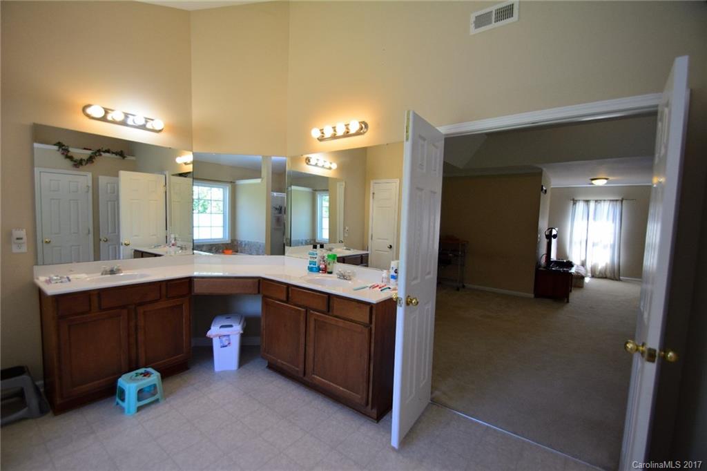 13519 Porter Creek Road Charlotte, NC 28262 - Photo 21 of 24