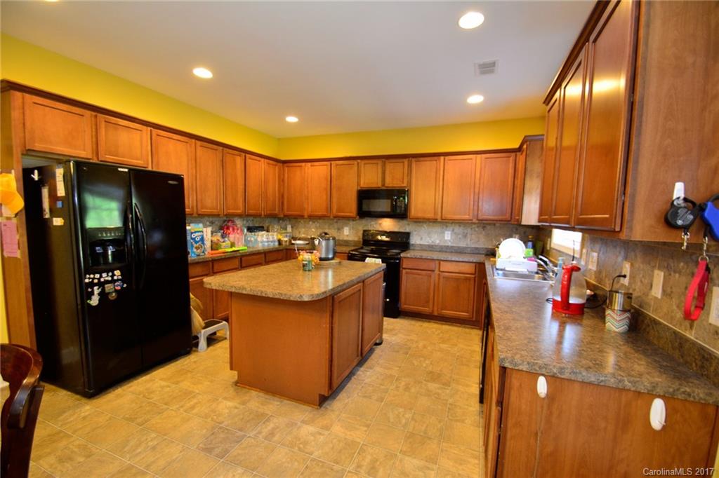 13519 Porter Creek Road Charlotte, NC 28262 - Photo 8 of 24